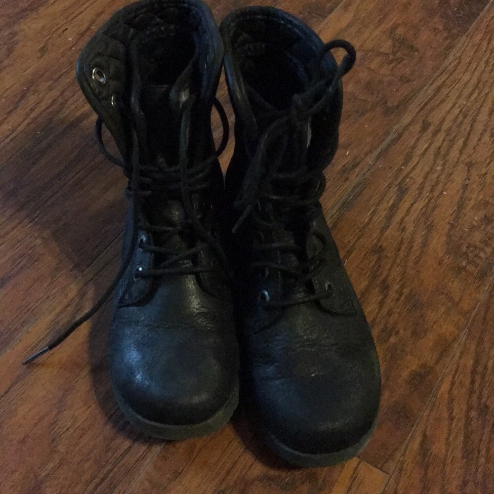 Black boots